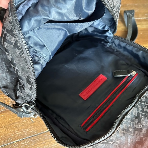 Tommy Hilfiger backpack - Picture 9 of 13